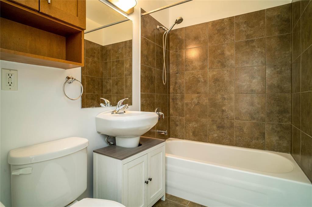502 565 Corydon Avenue Property Photo 7