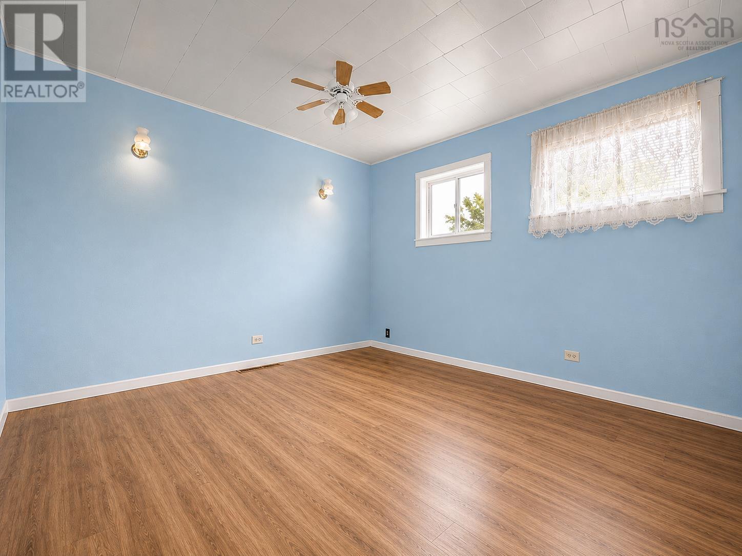 638 Alexandra Street Property Photo 12