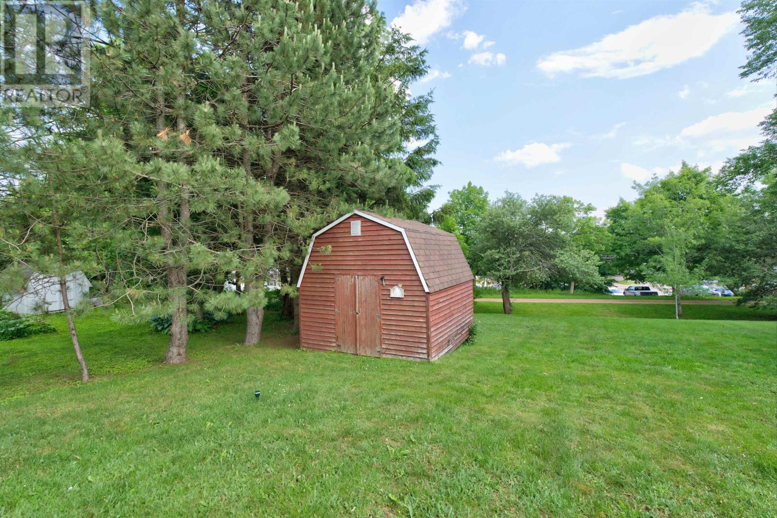 17 Centennial Drive Property Photo 48