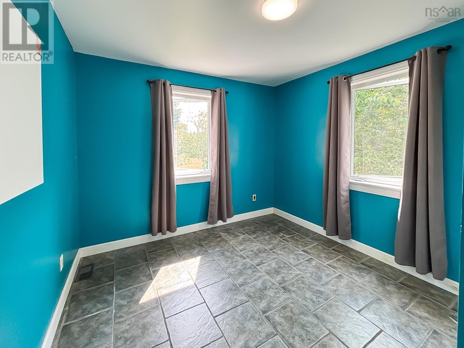 90 Orchard Heights Property Photo 26