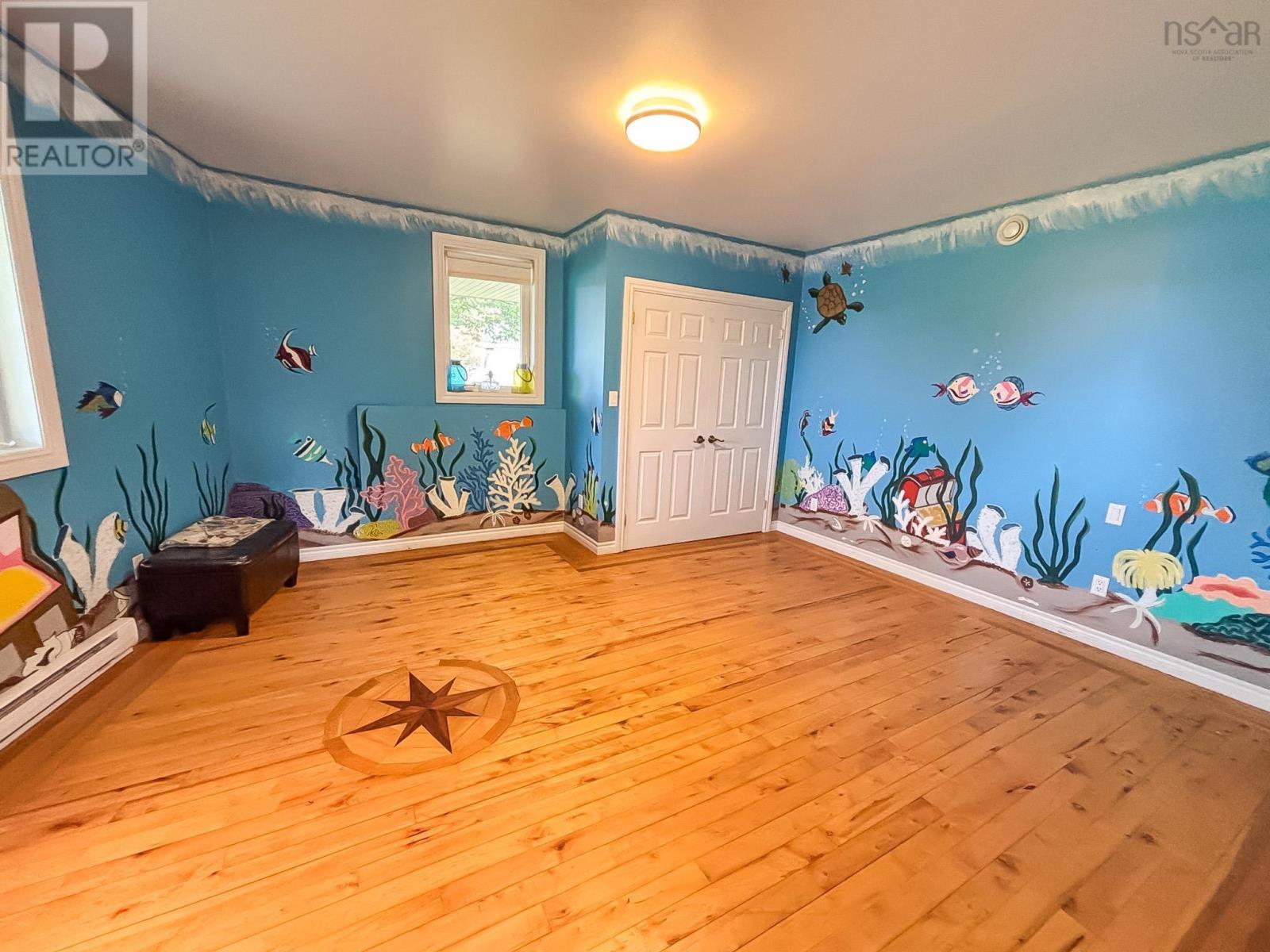 90 Orchard Heights Property Photo 33