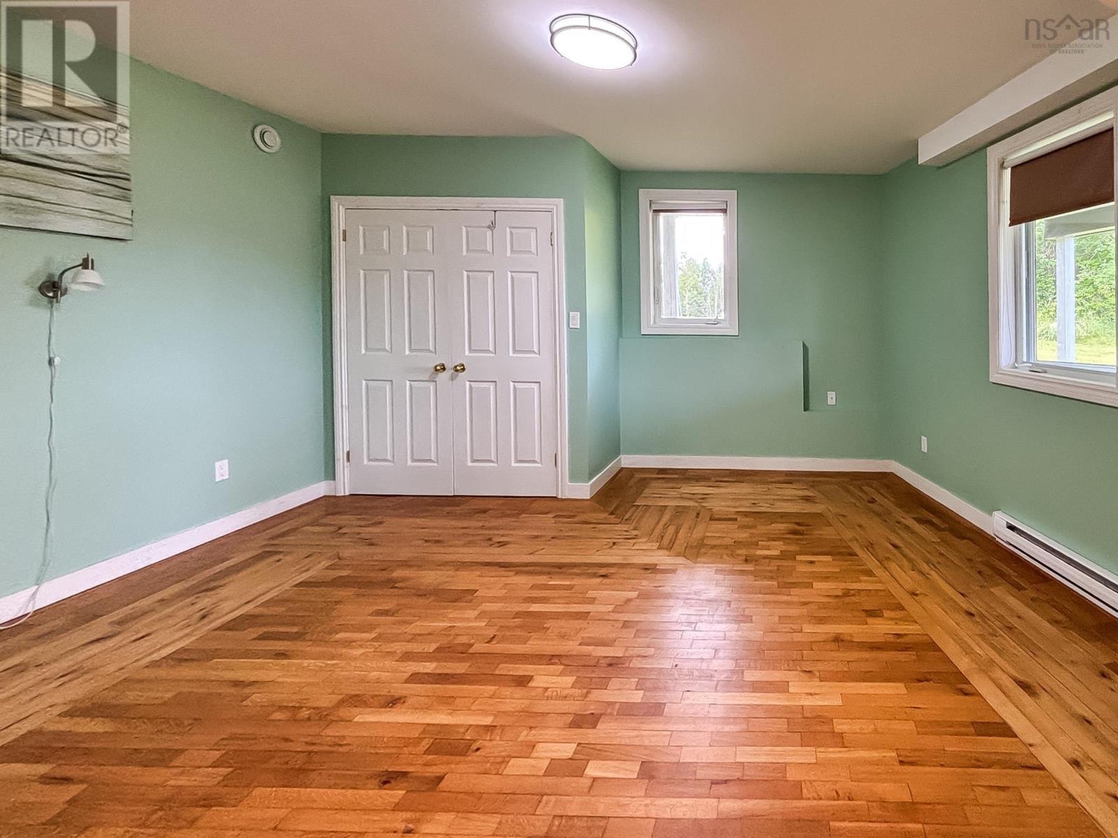 90 Orchard Heights Property Photo 34