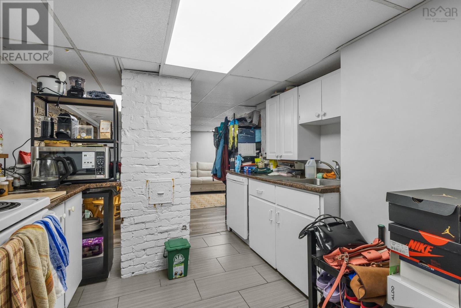 1394 Edward Street Property Photo 24