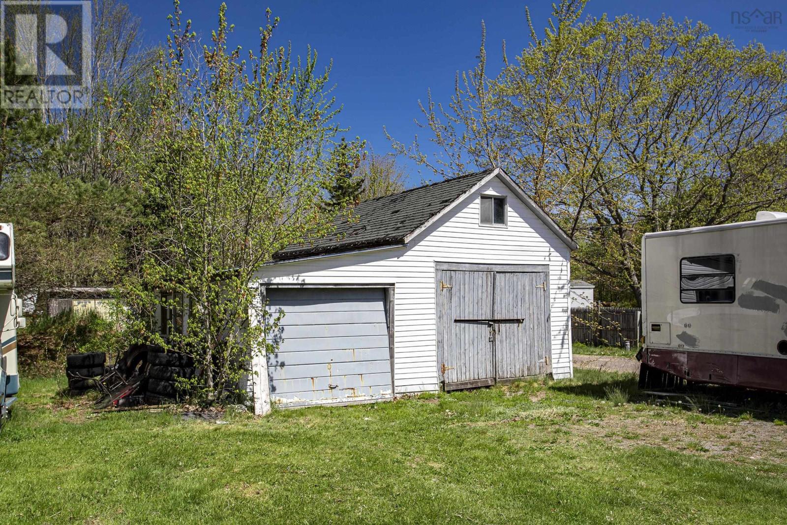 14525 Highway 1 Property Photo 8