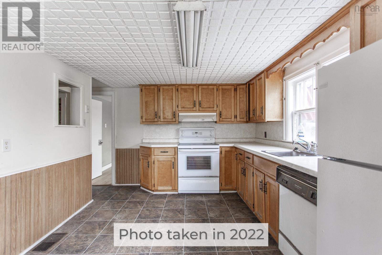 14525 Highway 1 Property Photo 12
