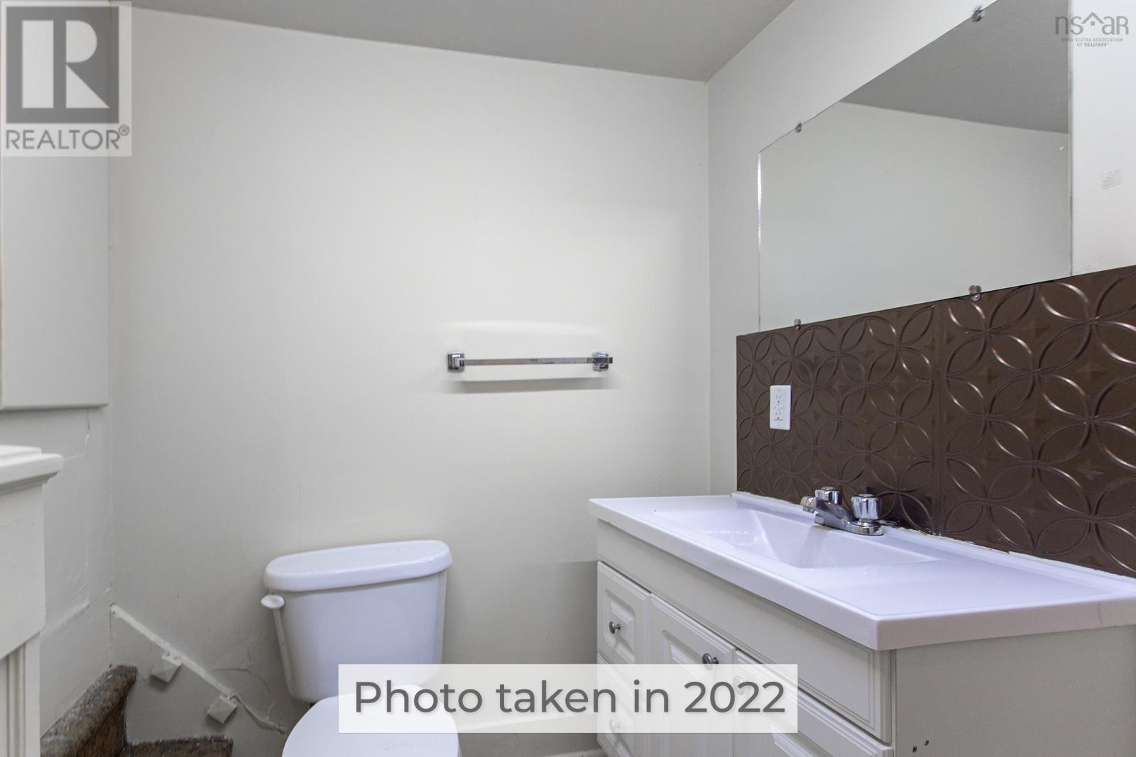 14525 Highway 1 Property Photo 13