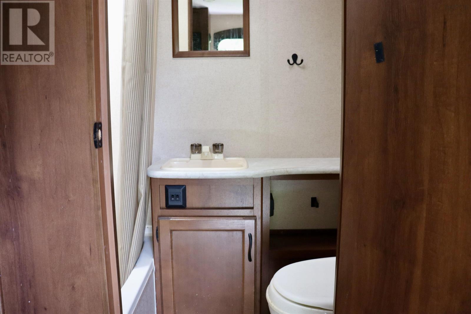 Roseway Drive Property Photo 12