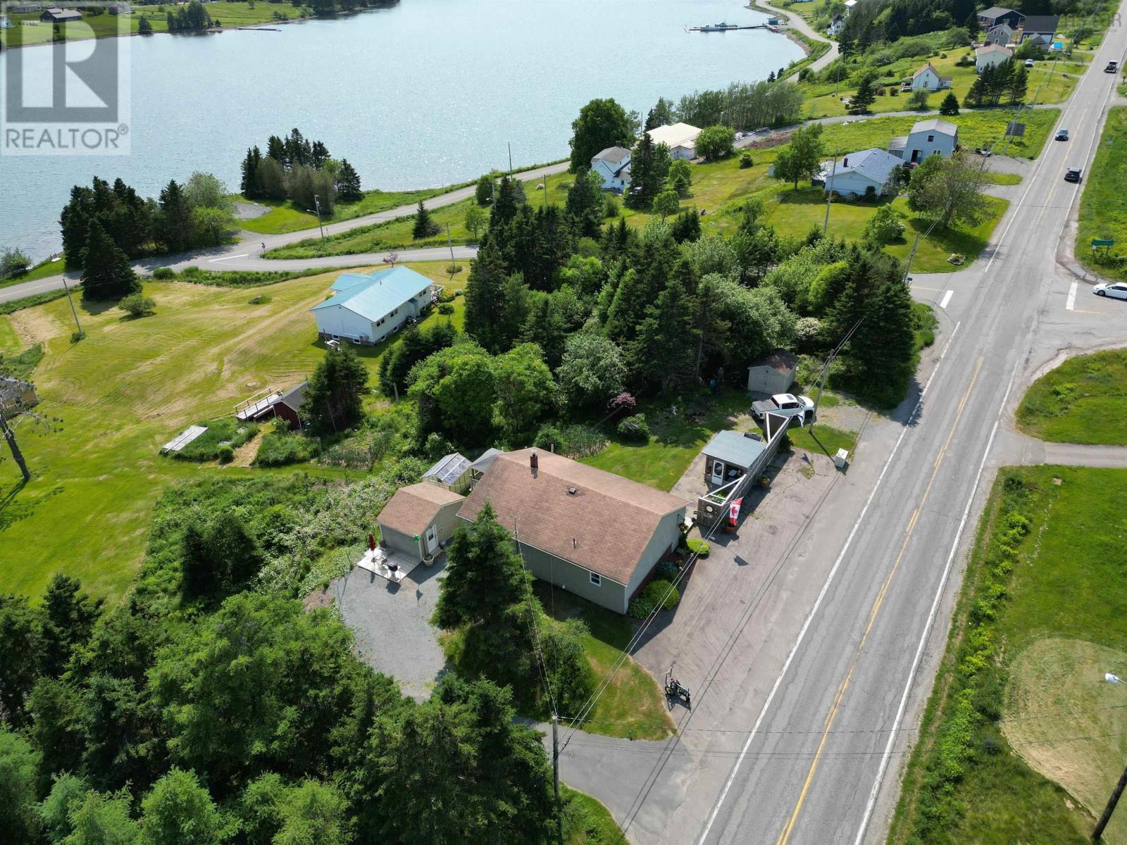 8316 4 Highway Property Photo 2