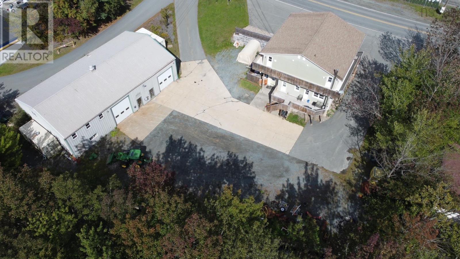 2447 Highway 2 Property Photo 9