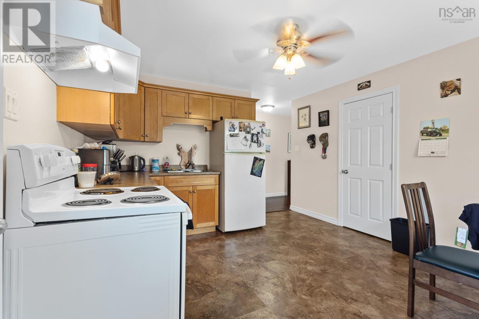2447 Highway 2 Property Photo 31