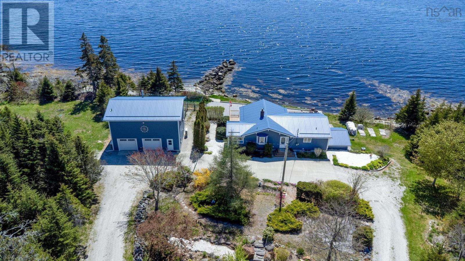1904 Sandy Point Road Property Photo 1