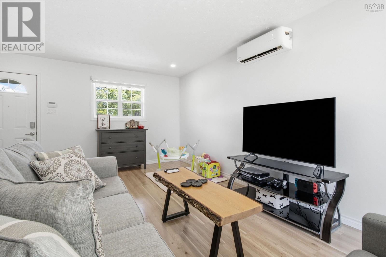 104 Eisener Street Property Photo 8