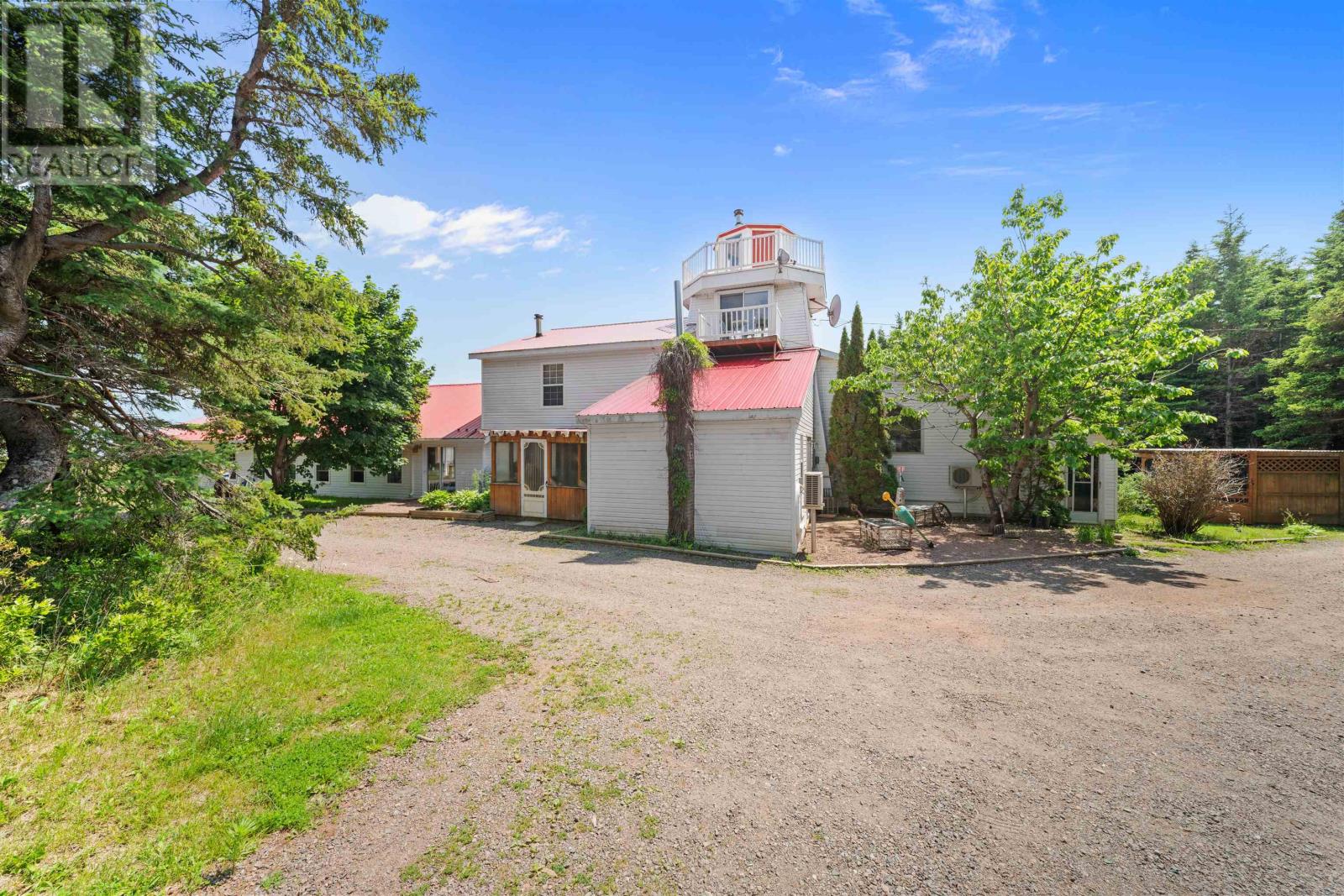122 Travalot Drive Property Photo 4