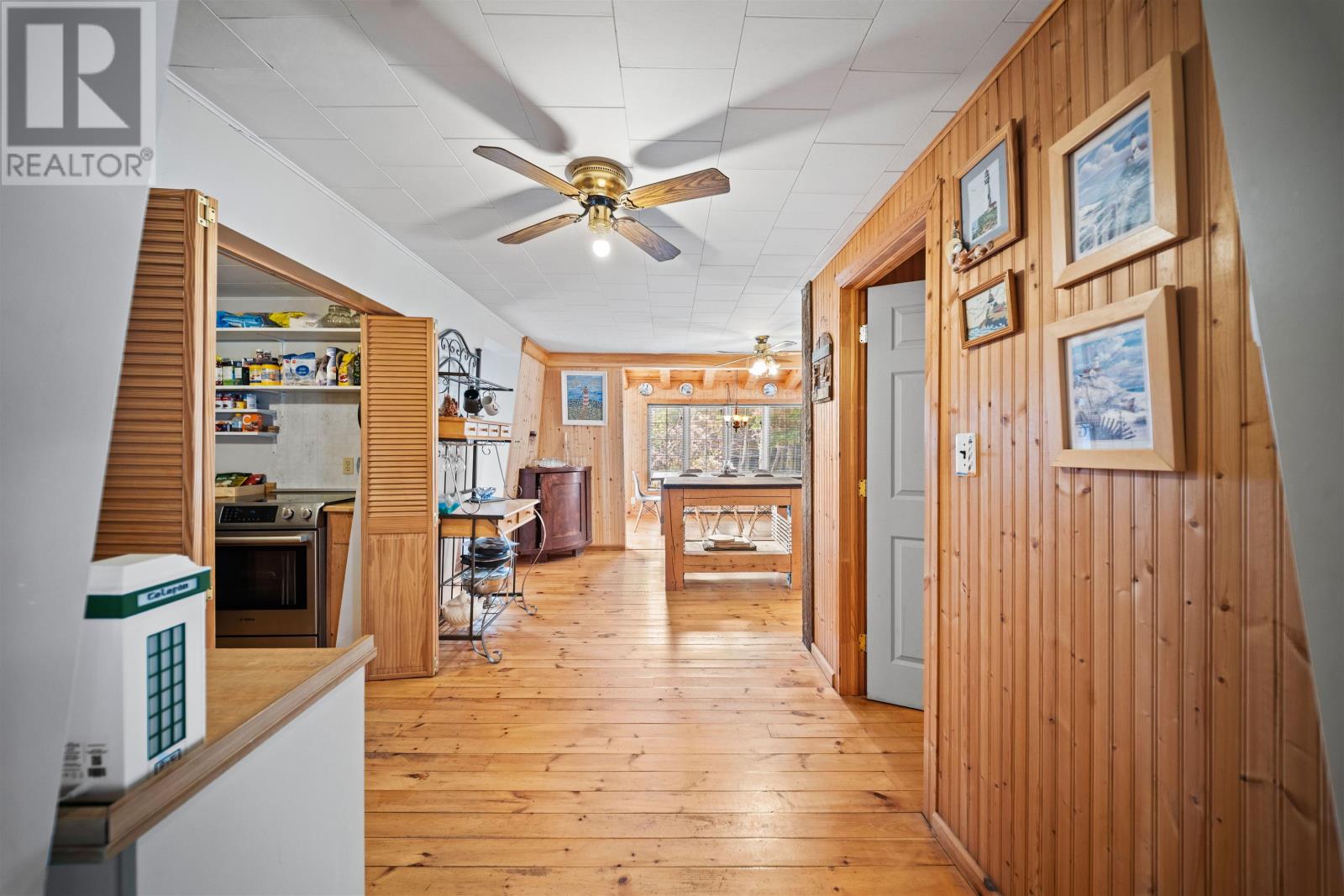122 Travalot Drive Property Photo 15