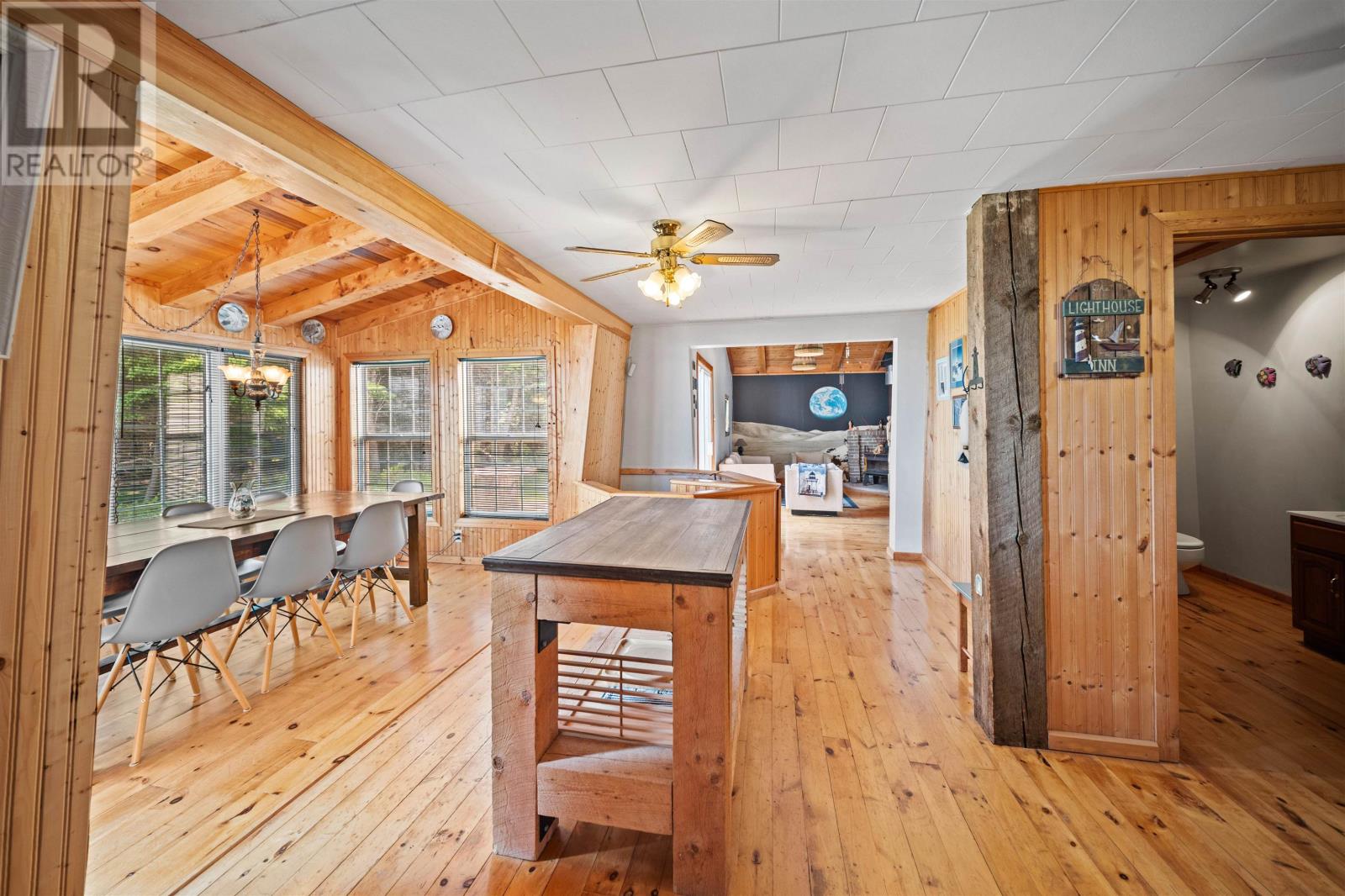 122 Travalot Drive Property Photo 16