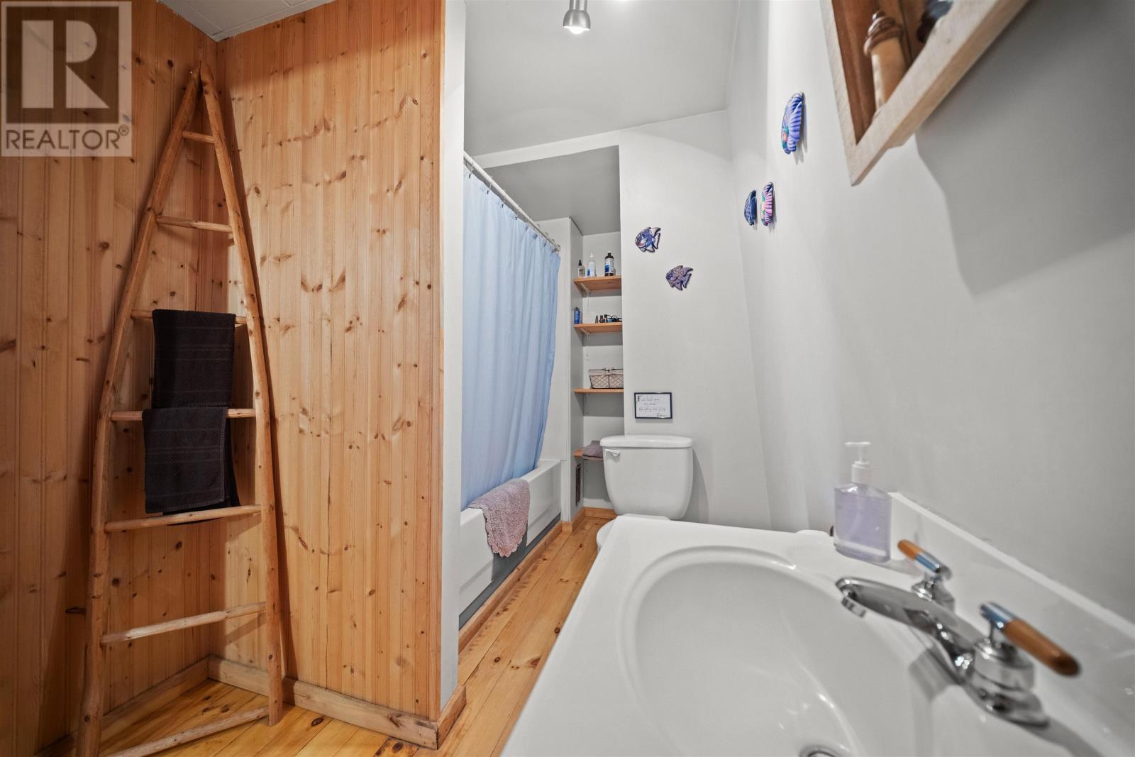 122 Travalot Drive Property Photo 18