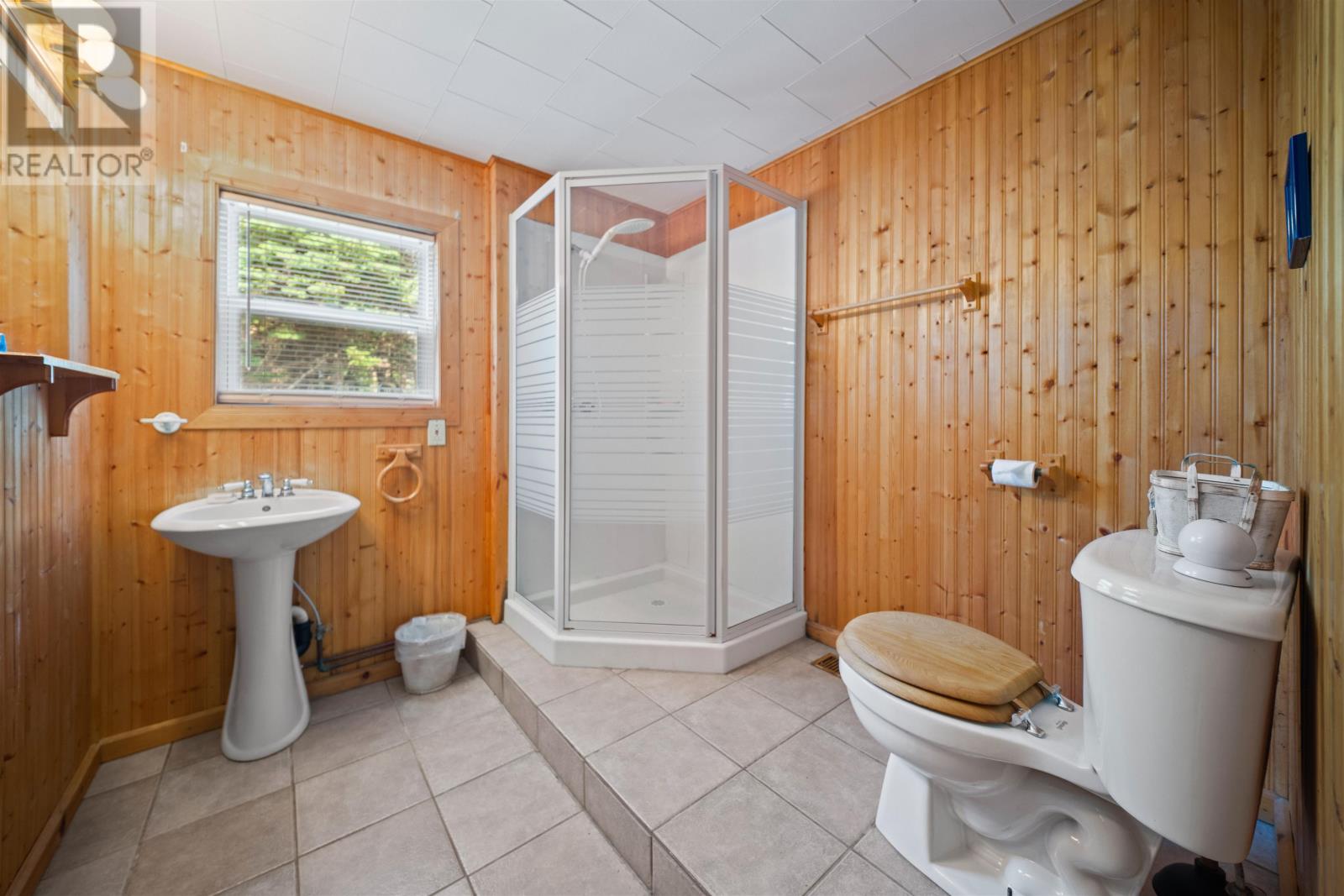 122 Travalot Drive Property Photo 21