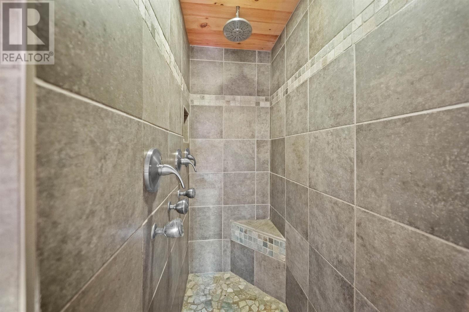 122 Travalot Drive Property Photo 36