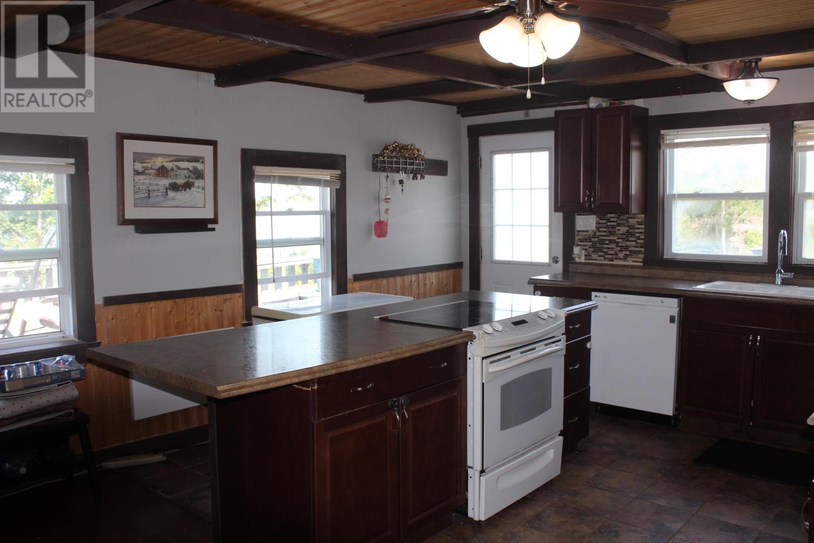92 O'brien's Lane Property Photo 6