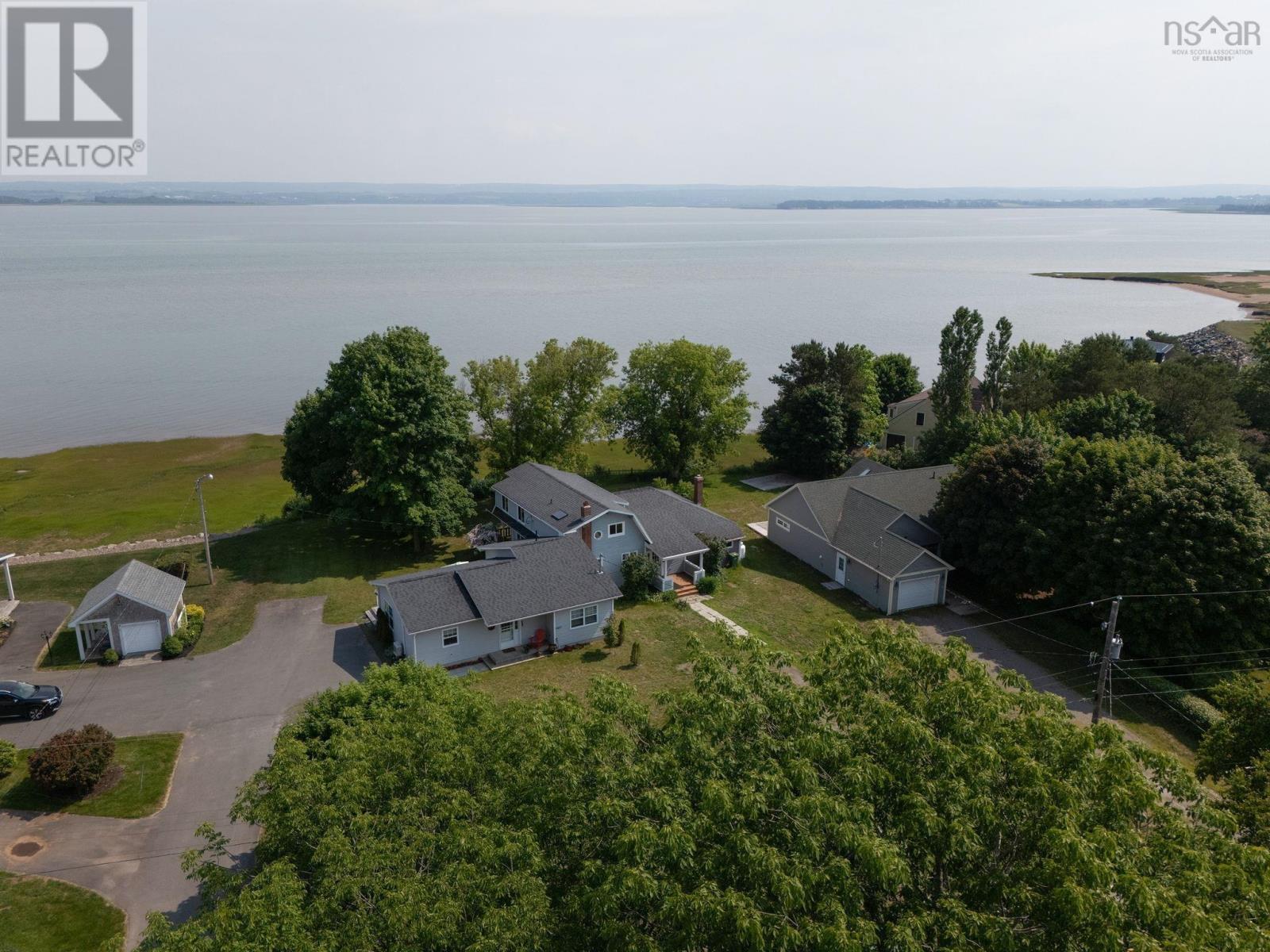 10790 &10792 Pier Road Property Photo 5