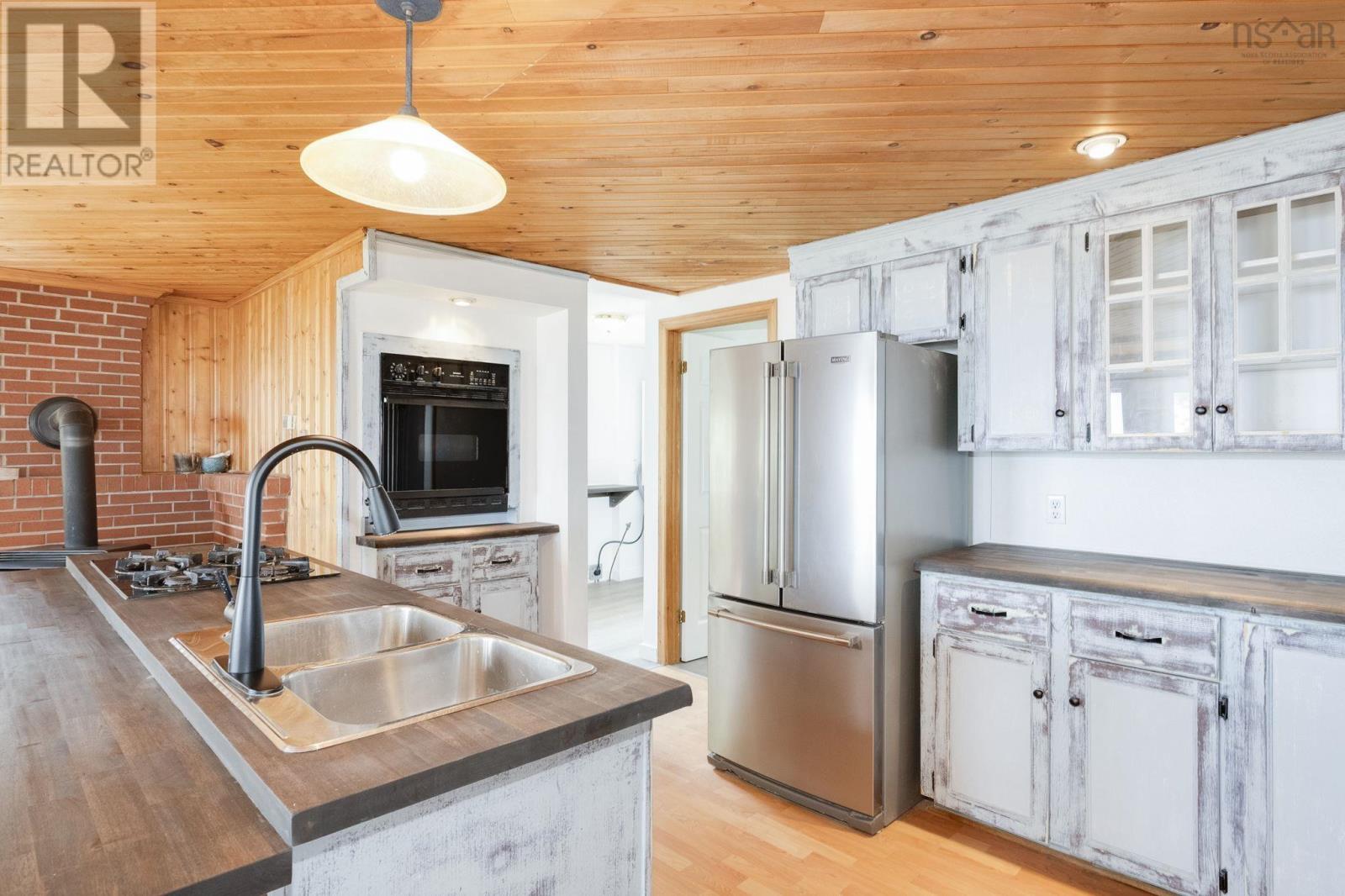 10790 &10792 Pier Road Property Photo 11