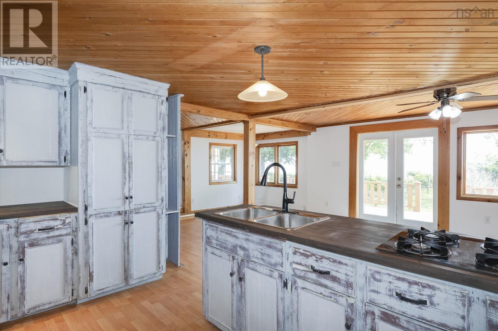 10790 &10792 Pier Road Property Photo 13