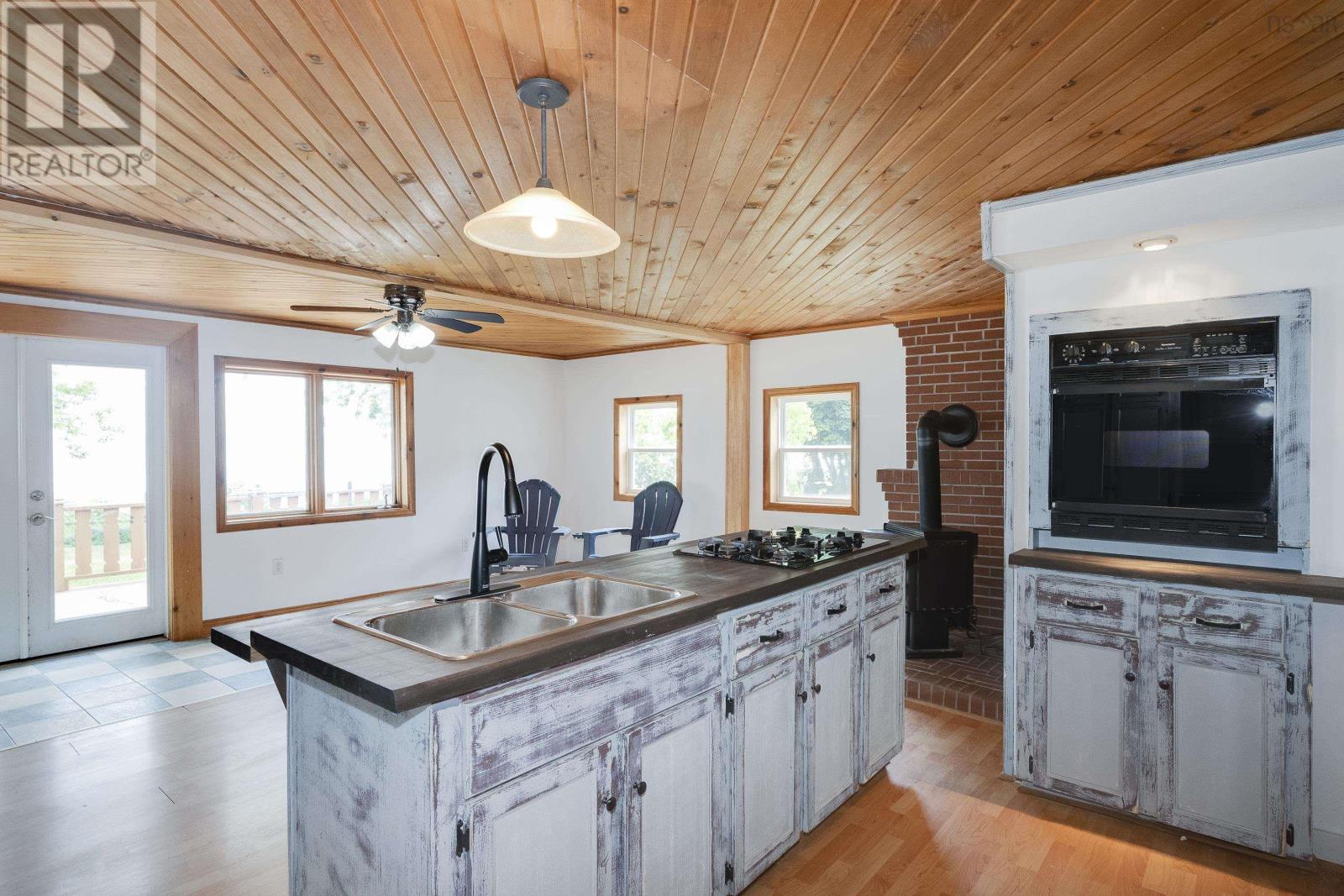 10790 & 10792 Pier Road Property Photo 13