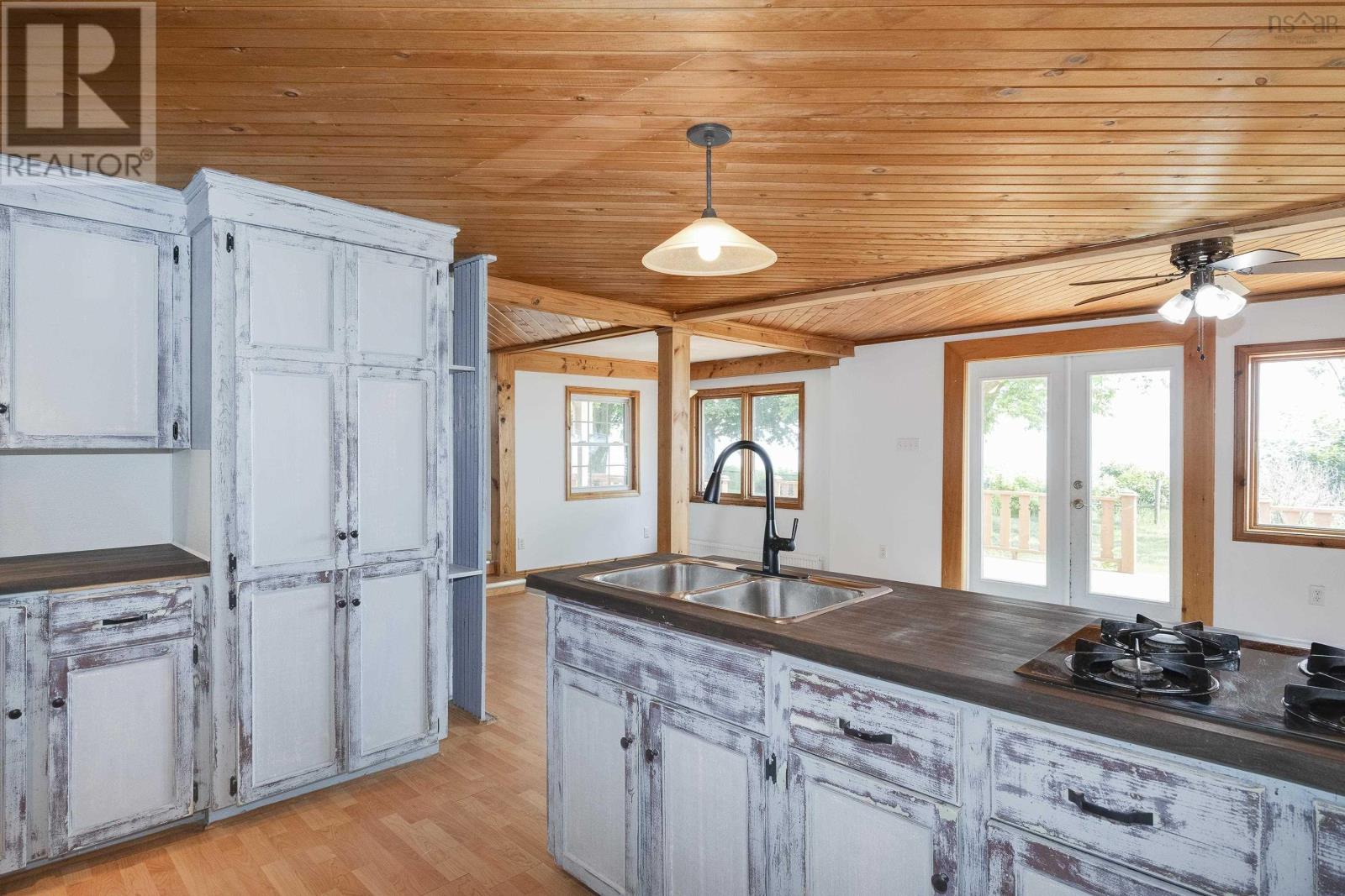 10790 & 10792 Pier Road Property Photo 14
