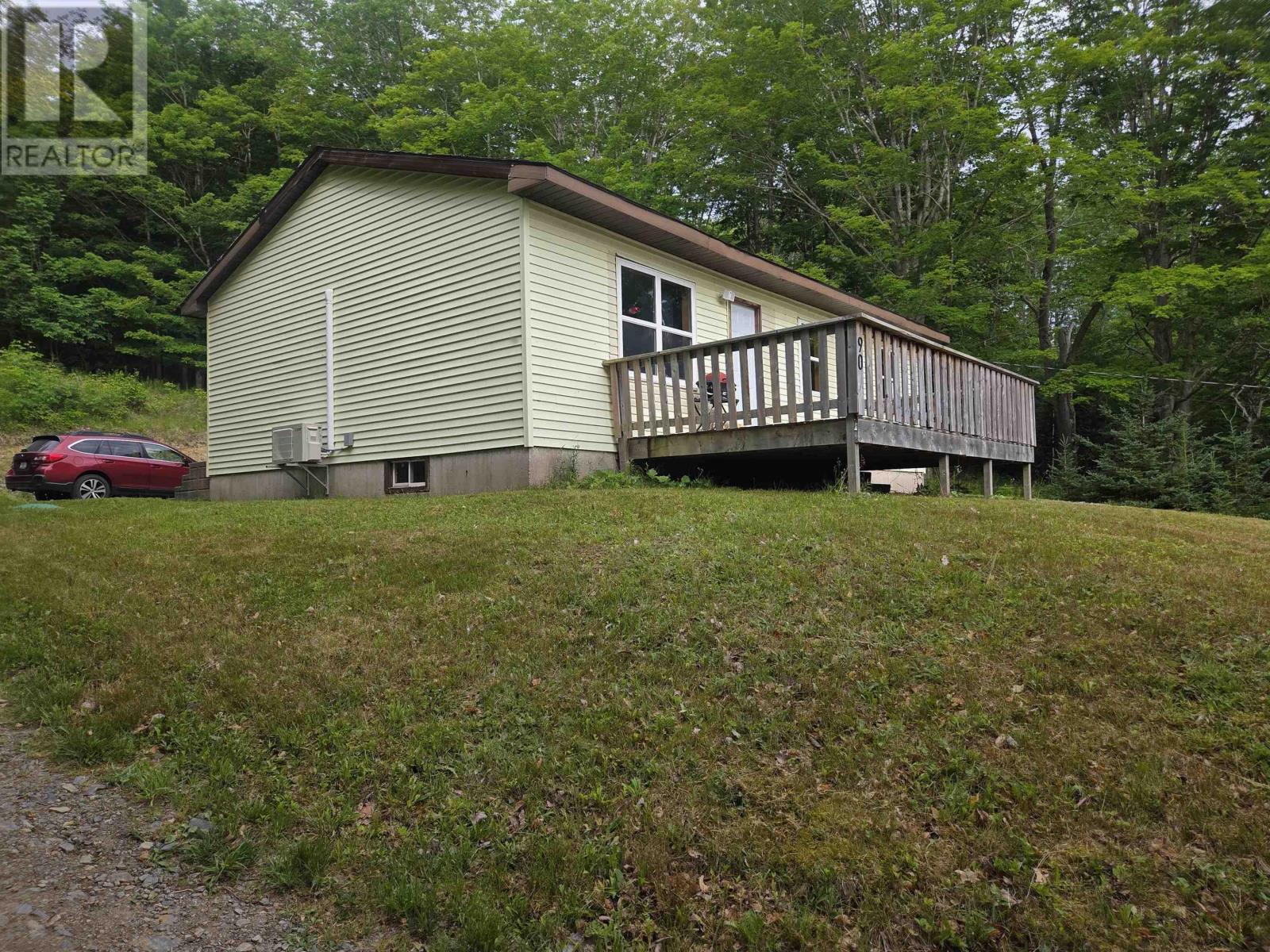 90 Riverview Road Property Photo 2