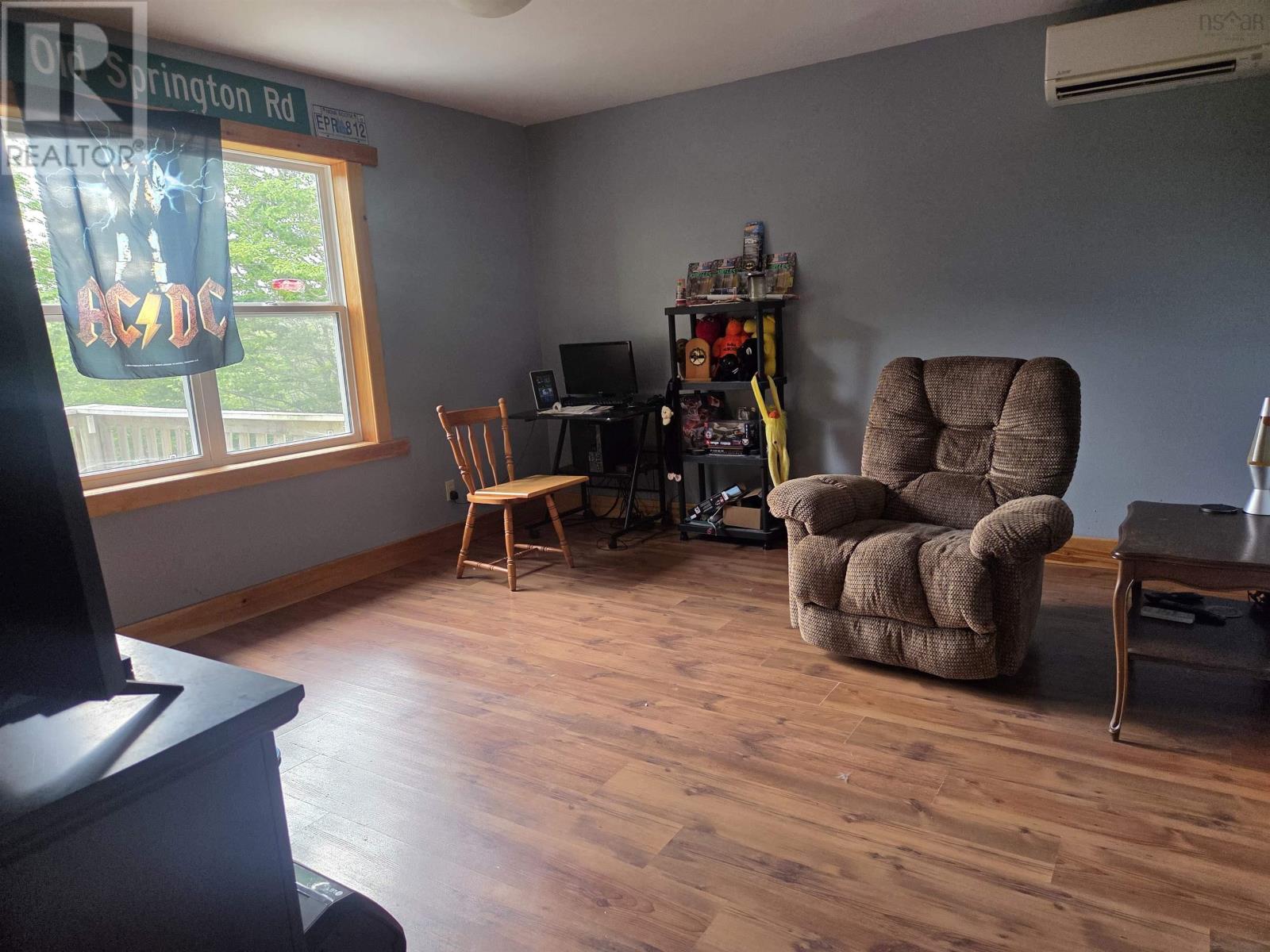 90 Riverview Road Property Photo 8
