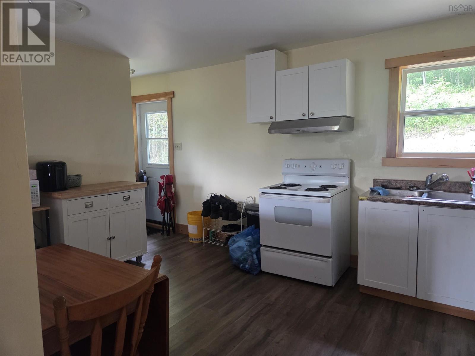 90 Riverview Road Property Photo 11