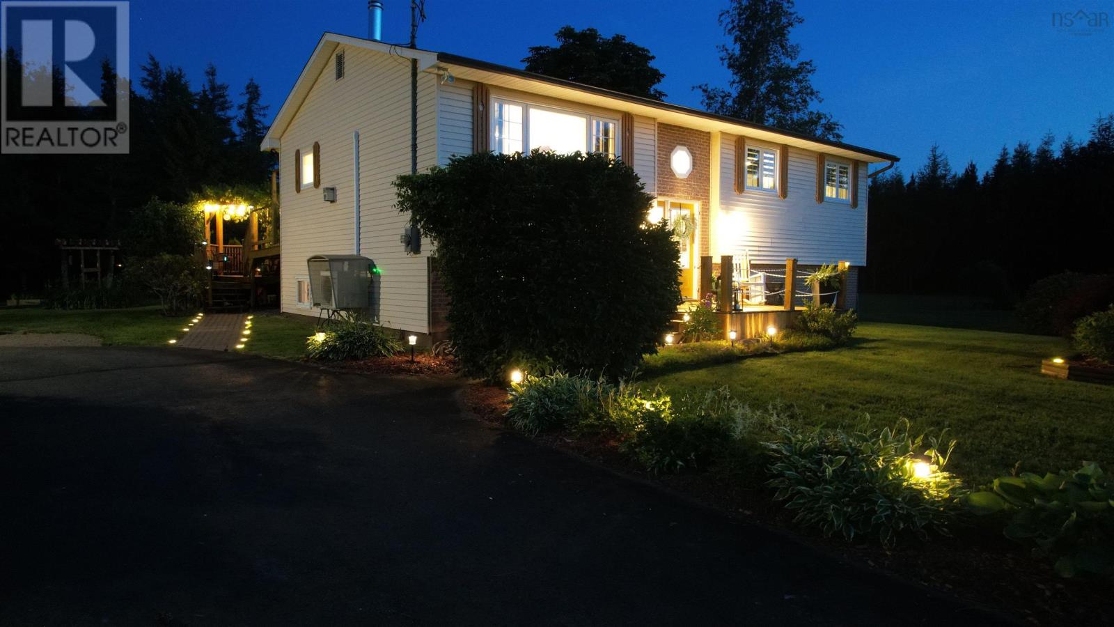 2240 204 Highway Property Photo 1