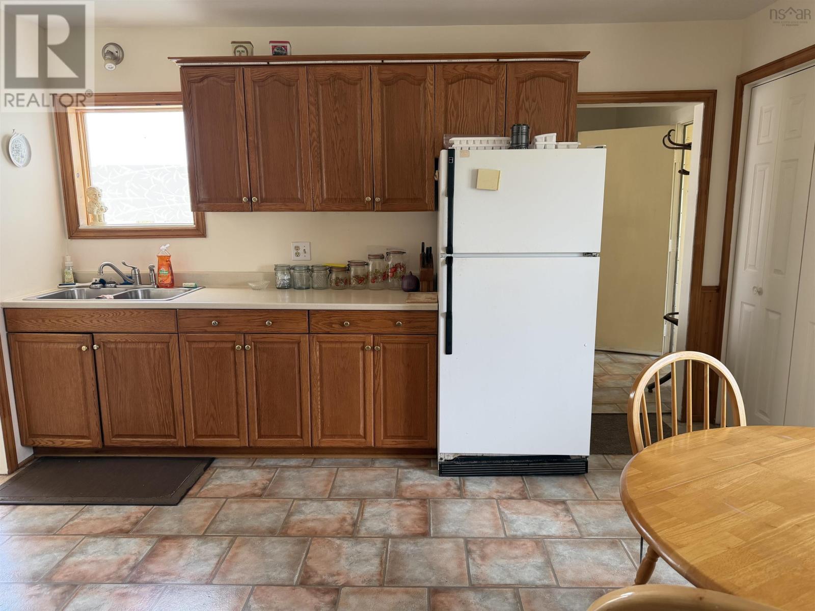 3643 Highway 209 Property Photo 6