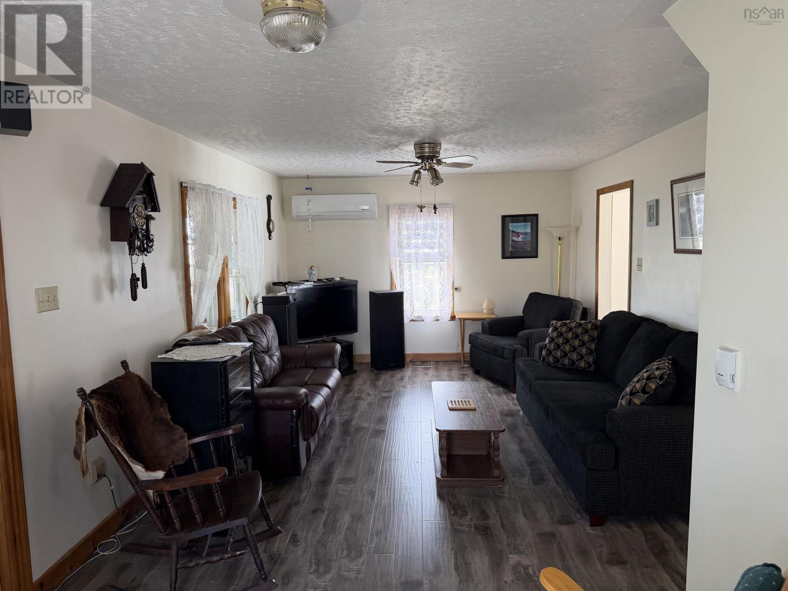 3643 Highway 209 Property Photo 10