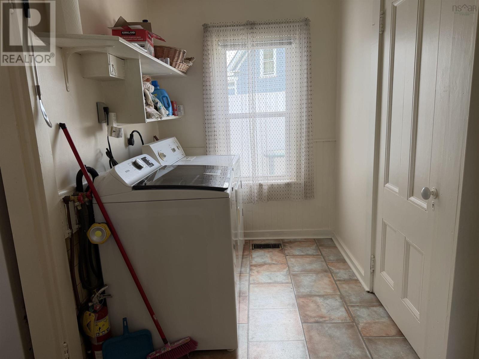 3643 Highway 209 Property Photo 12