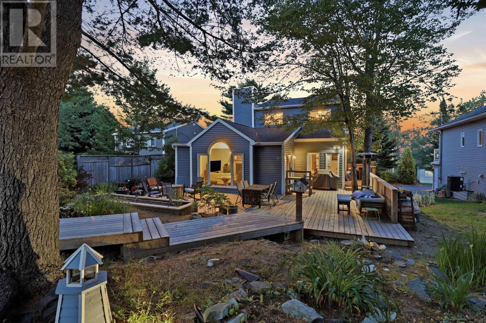 13 Douglas Drive