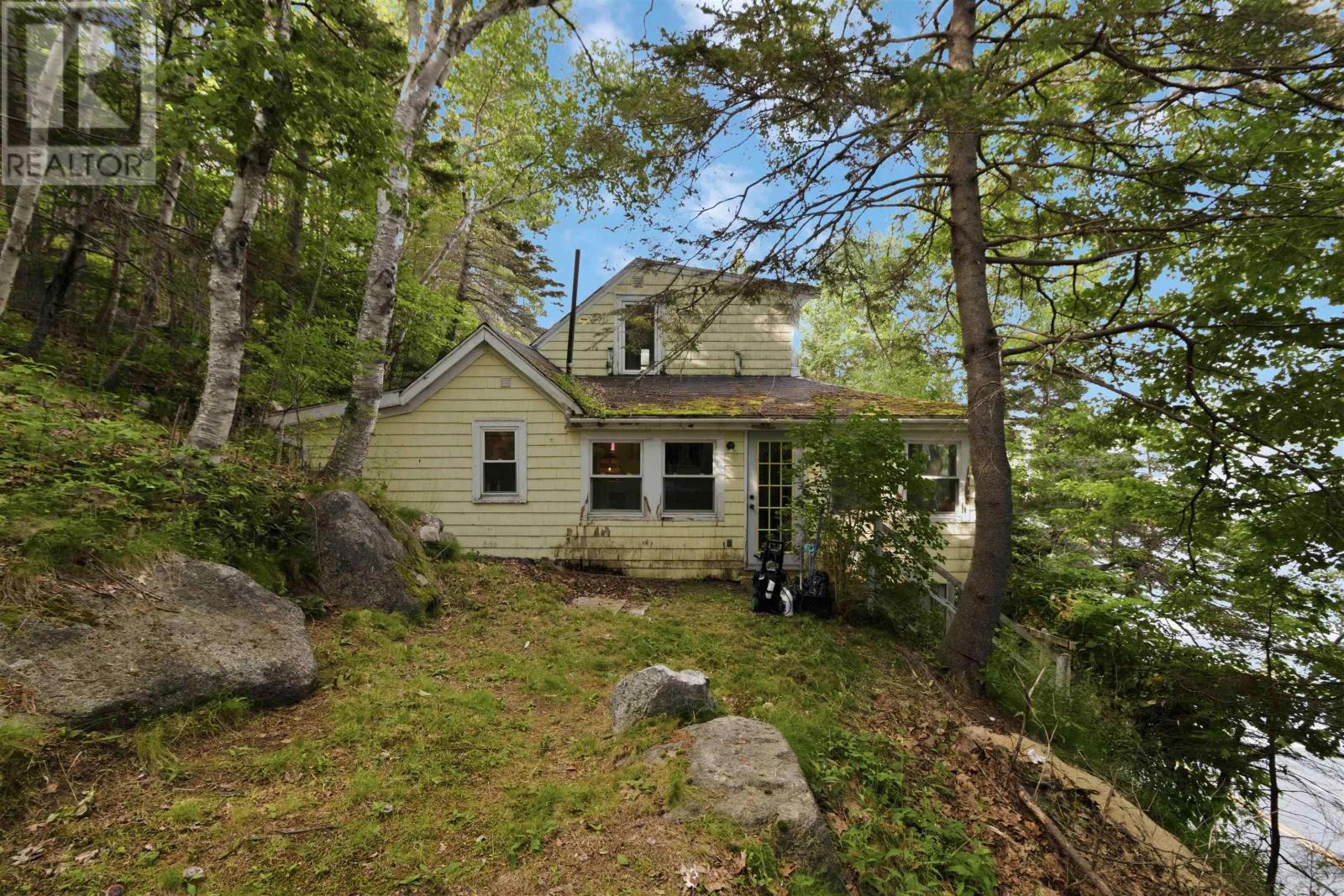 6629 St. Margaret's Bay Road Property Photo 4