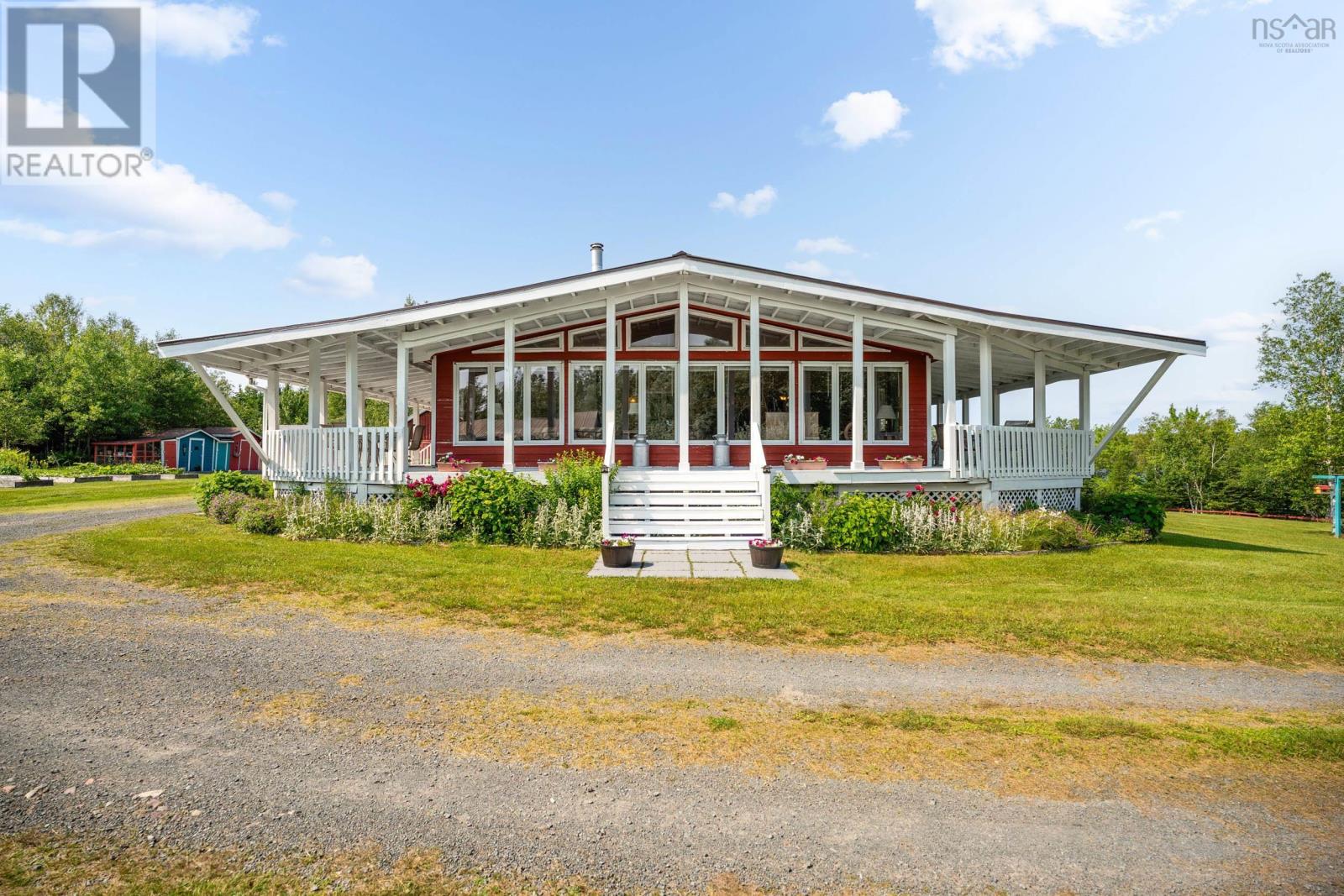 507 Pinevale Road Property Photo 4