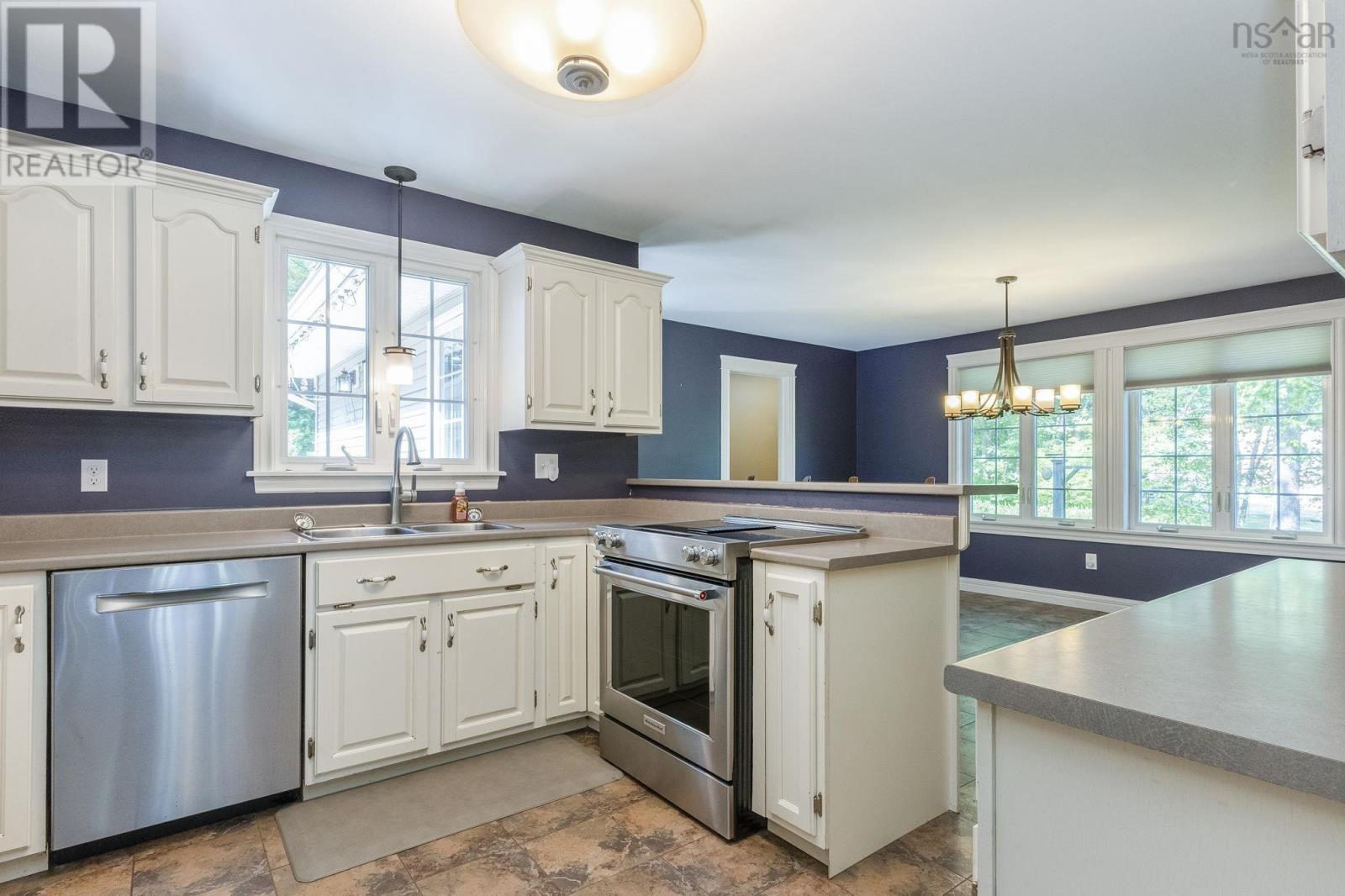 2948 Borden Street Property Photo 11