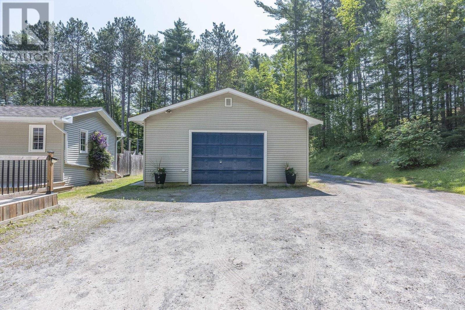 2948 Borden Street Property Photo 44