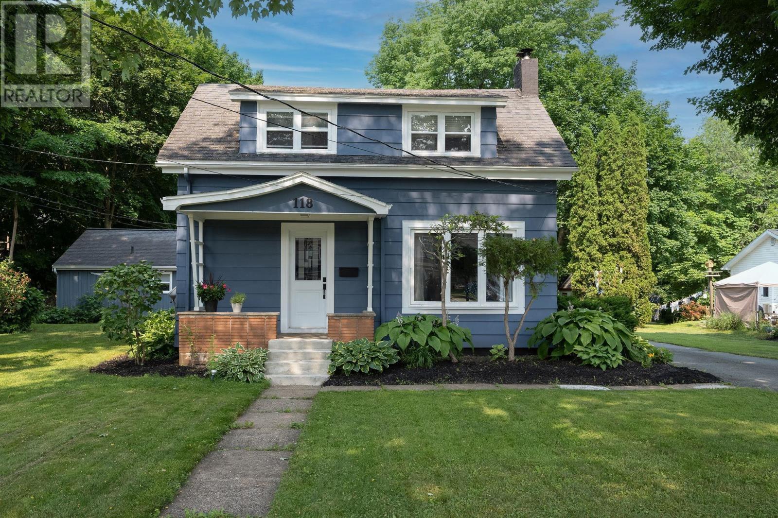 118 Belcher Street Property Photo 1