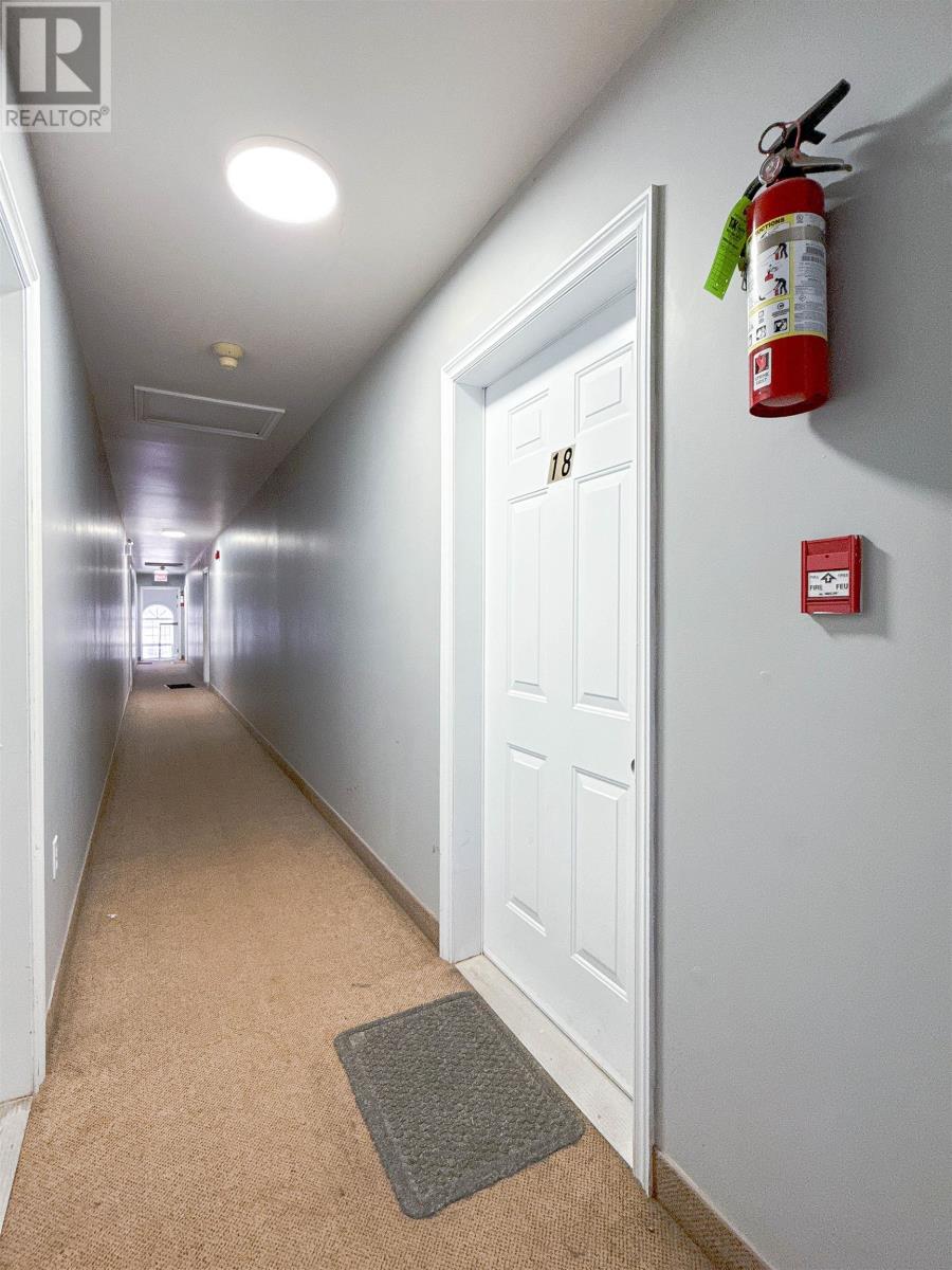 18 33 Glen Stewart Drive Property Photo 13