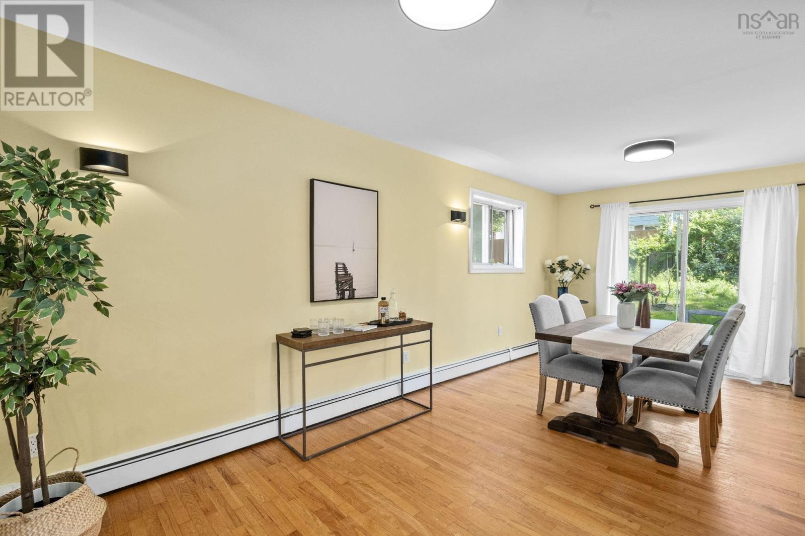 22 Northcliffe Lane Property Photo 8