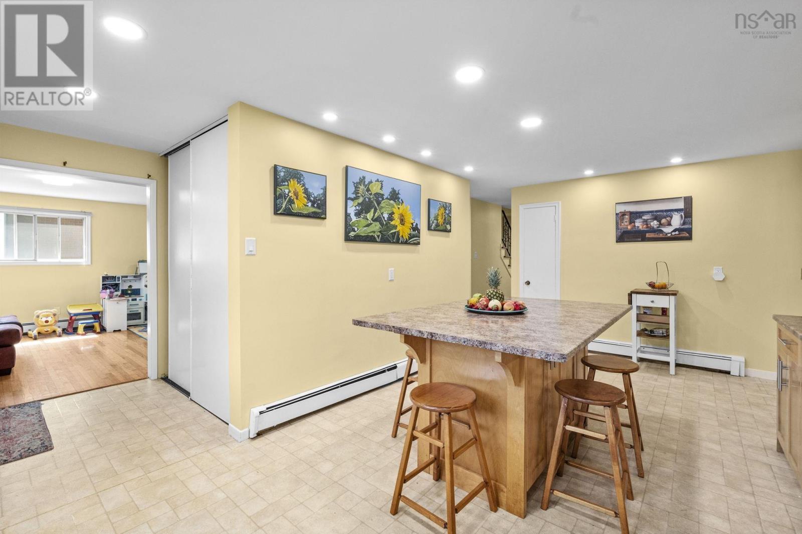 22 Northcliffe Lane Property Photo 14