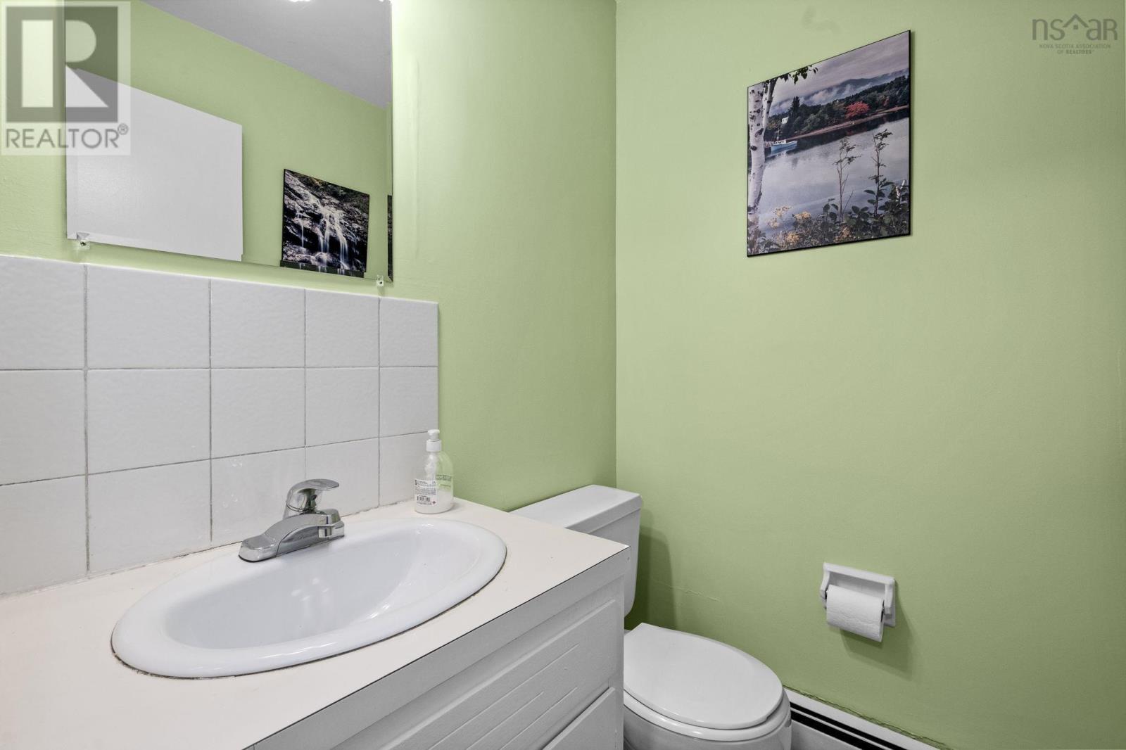 22 Northcliffe Lane Property Photo 17