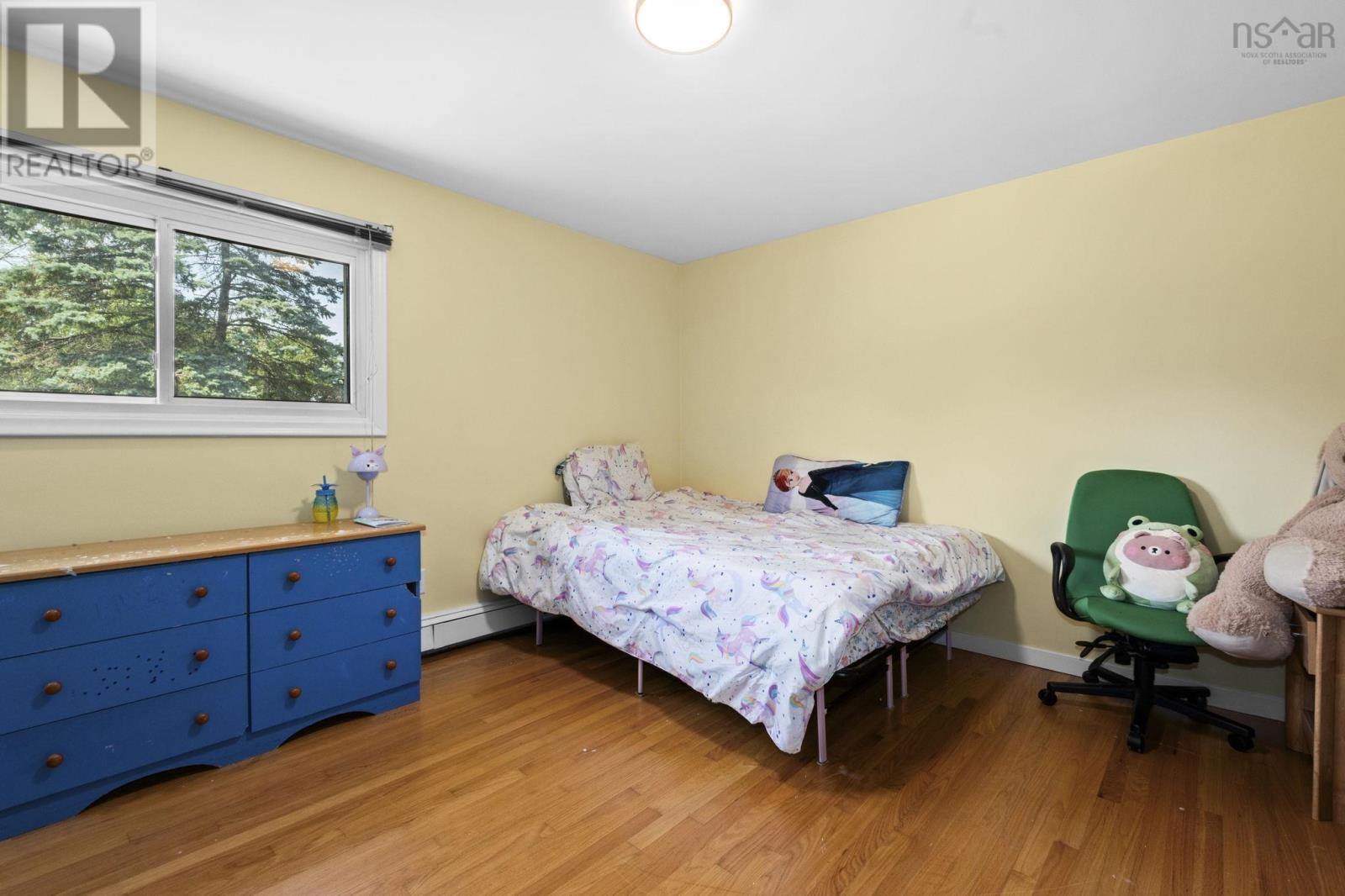 22 Northcliffe Lane Property Photo 23
