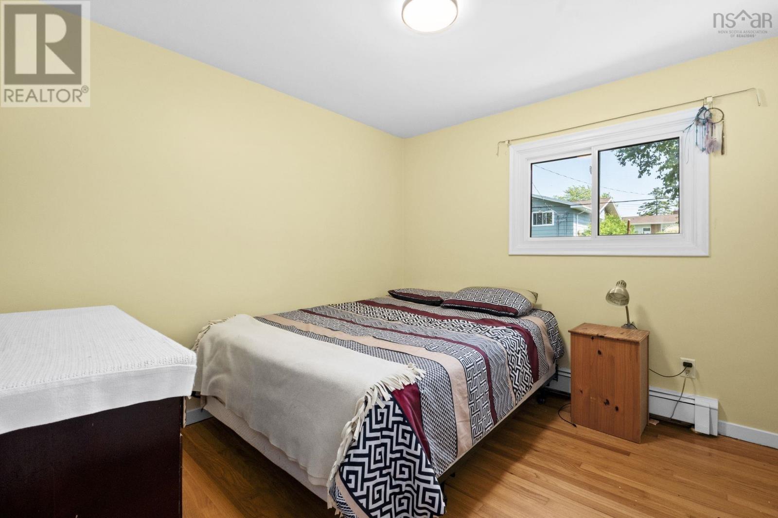 22 Northcliffe Lane Property Photo 25