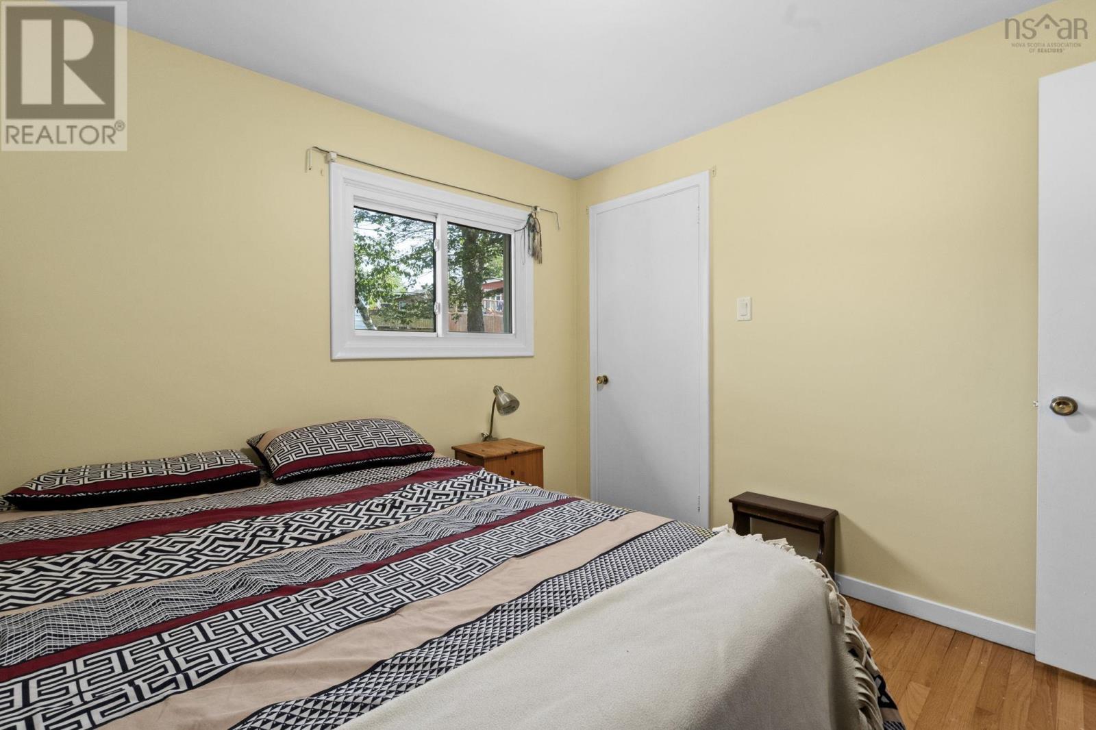 22 Northcliffe Lane Property Photo 26