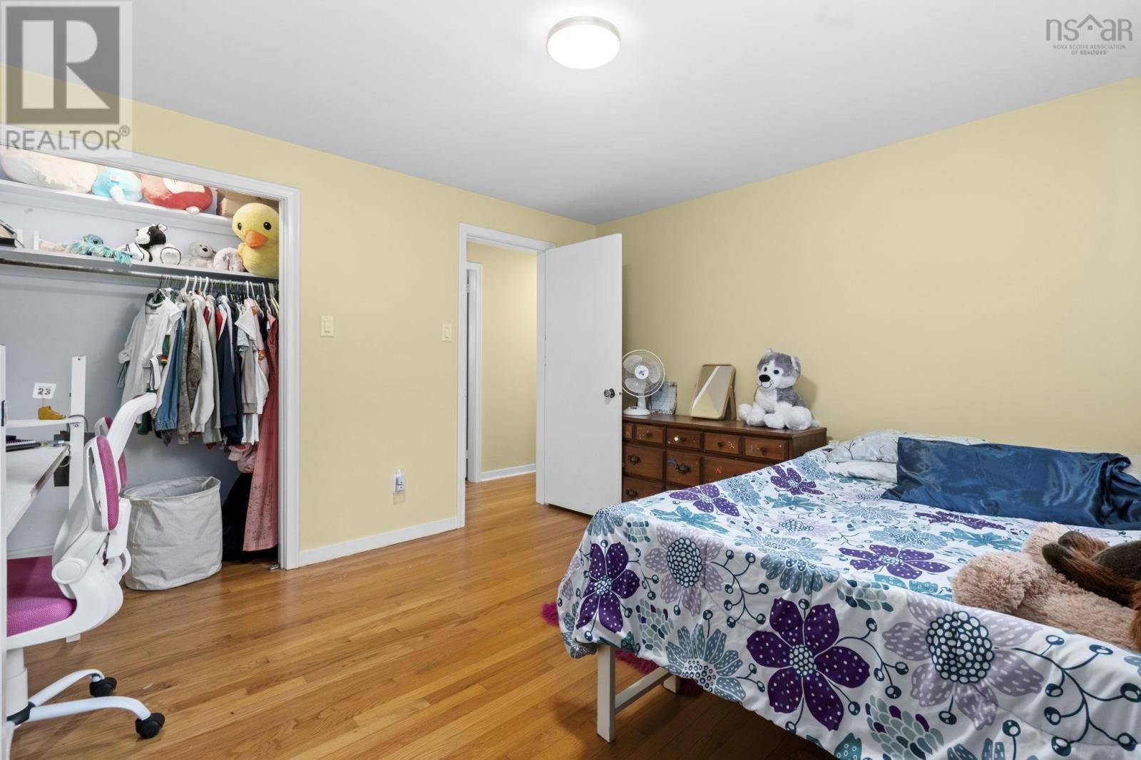 22 Northcliffe Lane Property Photo 30