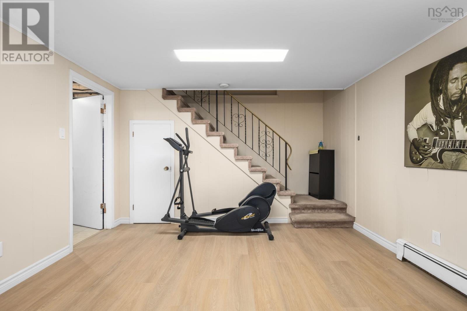 22 Northcliffe Lane Property Photo 33